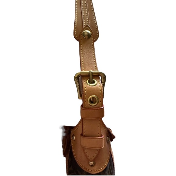 Louis Vuitton Monogram Canvas Leonor Limited Edition ruffled bag. - Picture 5 of 16